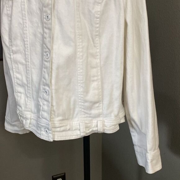 Gloria Vanderbilt Creamy White Melanie Stretch Jean Jacket - Picture 4 of 15